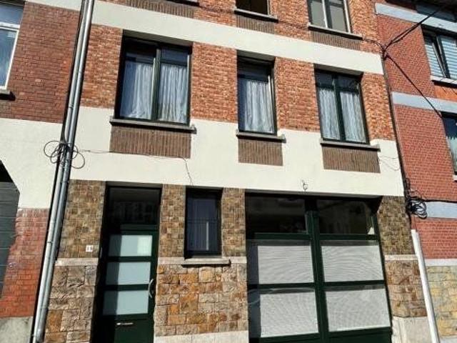Appartement remis a neuf 2024 1er proche de tout calme