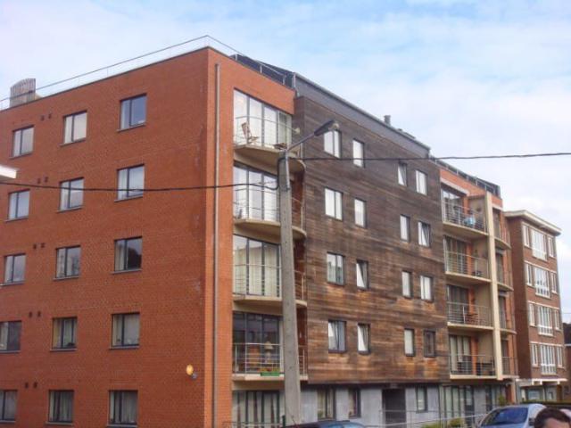 Appartement remis à neuf dans résidence de standing