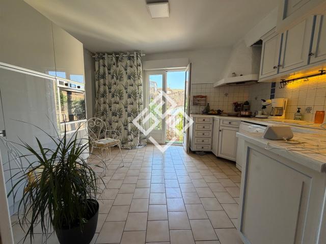 Appartement rempli de charme en plein centre avec jardin 119m² Narbonne