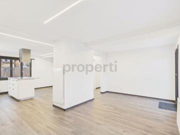Appartement rénové 3.5 pièces avec balcon, Chamoson