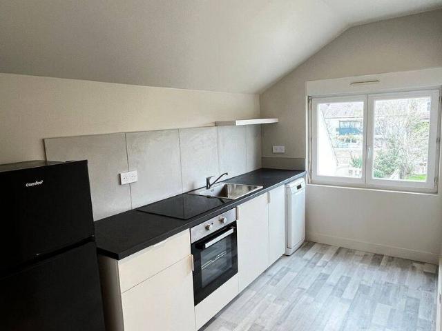 Appartement rénové 3 pièces 65m2 zone pavillonnaire