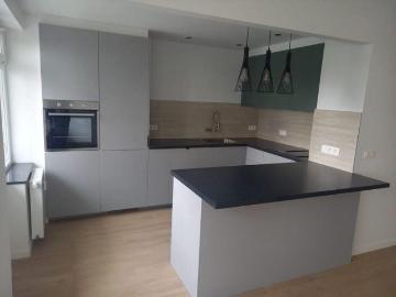 Appartement rénové 2 chambres à Evere, proche OTAN