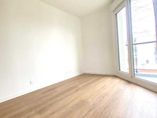 Appartement rénové 2 pièces 33.50 m2 Montigny le Bx