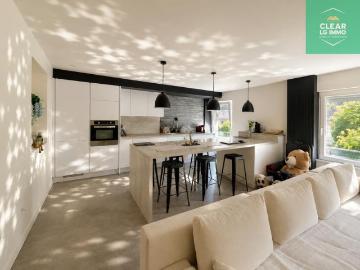 Appartement rénové 69 m2 avec terrasse et caves