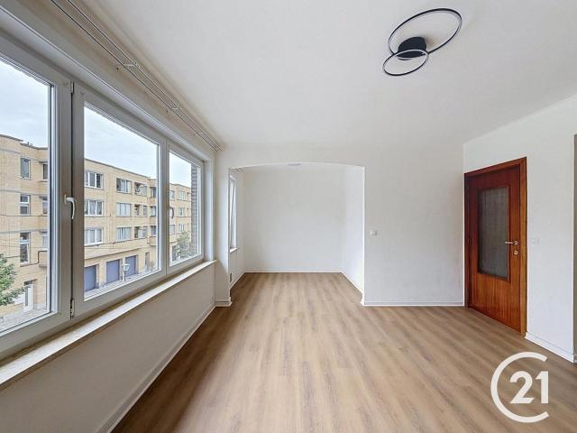 Appartement rénové à louer