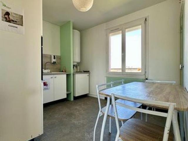 Appartement rénové avec 3 chambres
