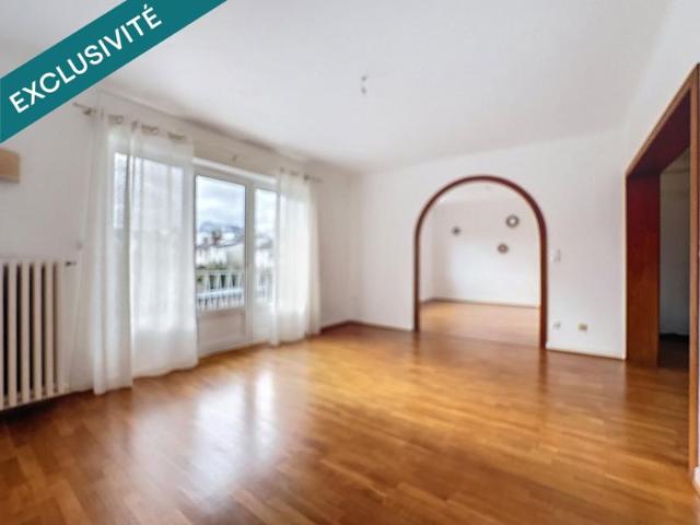 Appartement rénové avec Balcon, parking et garage