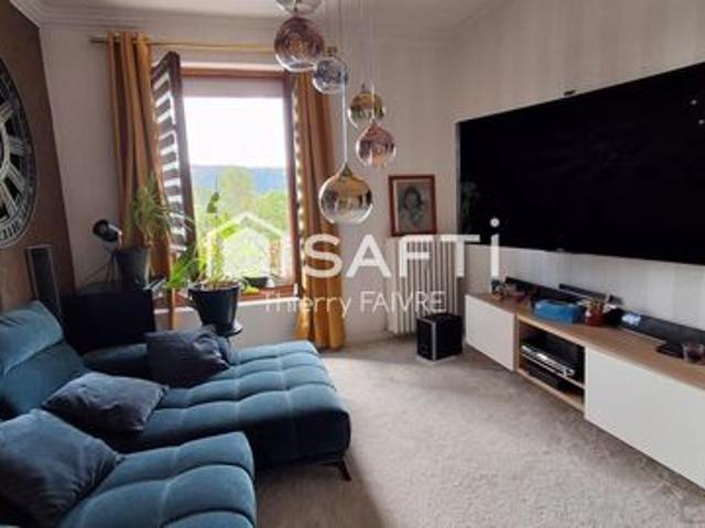 Appartement rénové avec garage, ascenseur