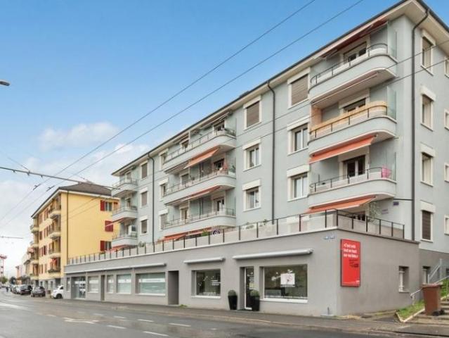 Appartement rénové de 3 pièces avec balcon