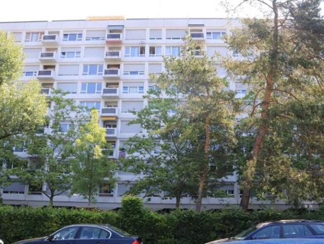 Appartement rénové de 2 pièces au 6ème étage