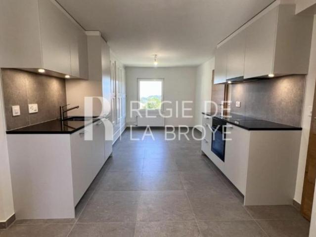 Appartement rénové de 4.5 pièces à Démoret