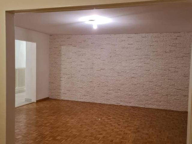 Appartement rénové de 4.5 pièces en centre ville de Payerne