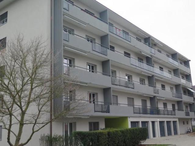 Appartement rénové de 4 pièces avec grand balcon