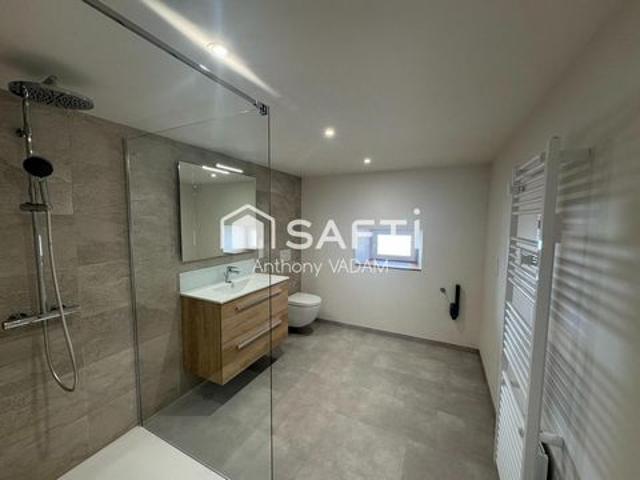 Appartement rénové de plain pied à Frasne
