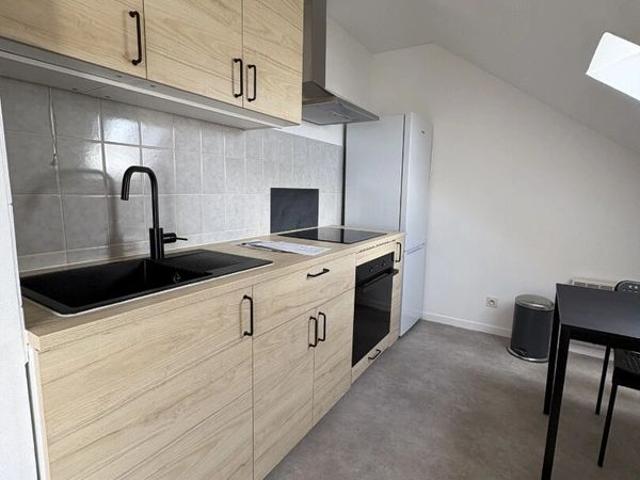 APPARTEMENT RENOVE DE TYPE F2 MEUBLE EN RESIDENCE AVEC ASCENSEUR SUR TOURLAVILLE