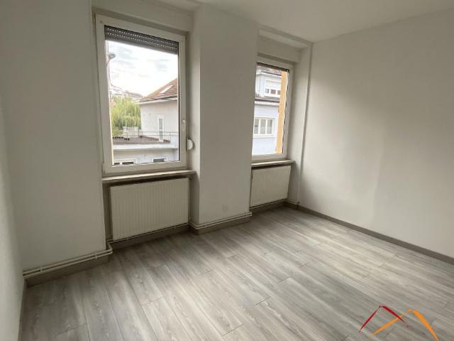 Appartement rénové de type F4