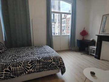 Appartement rénové en plein quartier européen