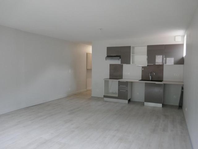 Appartement rénové Nantua 2 pièce s 53.02 m2