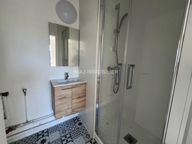 Appartement rénové T2 EPINAL Centre Gare chauffage collectif inclus !