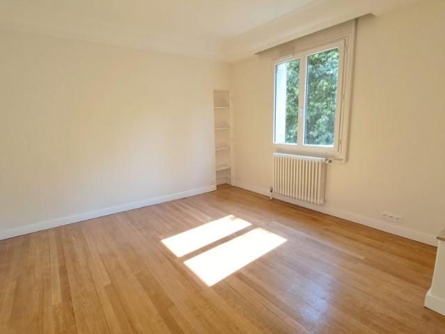 appartement rénové t4 à grenoble ref ges16330001 900 agence delphine teillaud