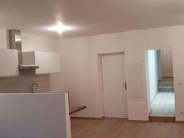 Appartement rénové Trets 3 pièce s 75.08 m2,Trets 13530