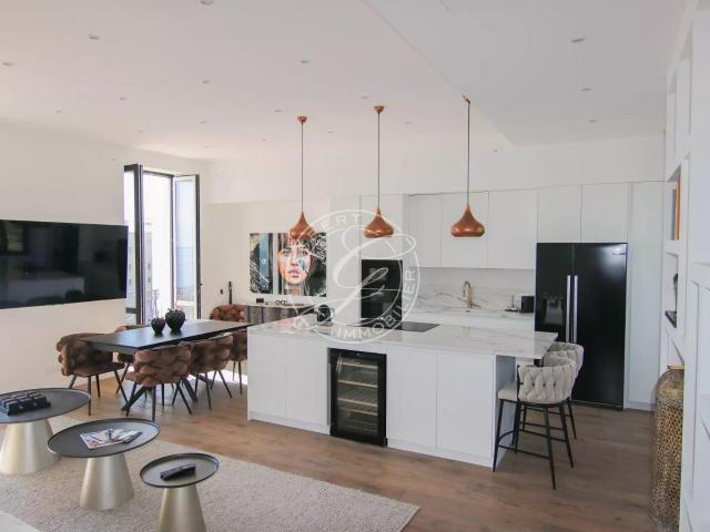 Appartement rénové vue panoramique mer 85m² Sainte Maxime