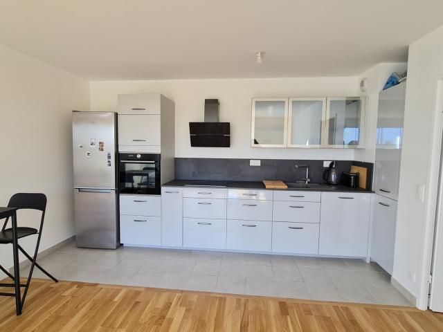 SOUS OFFRE Appartement récent 3 pièces avec grand balcon Gif sur Yvette