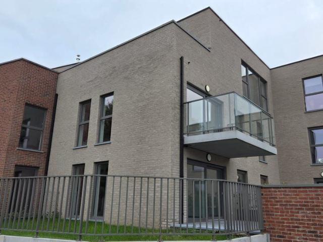 Appartement récent 2 chambres et balcon