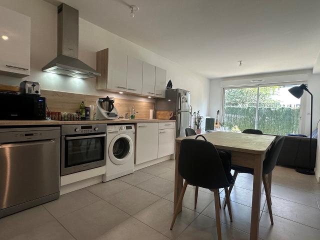 Appartement récent 2 pièces 44.02 m²
