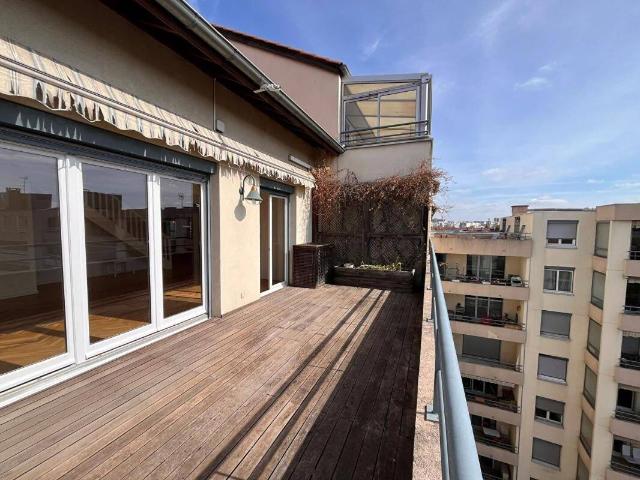 APPARTEMENT RECENT 6 pièces 161 m2
