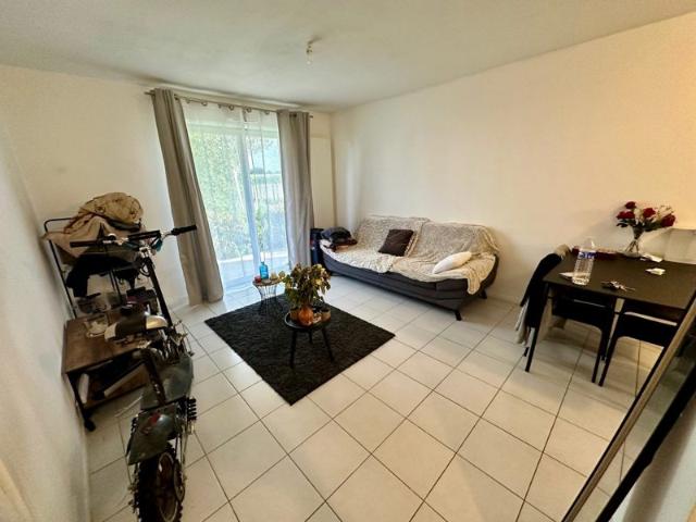 appartement récent de type 2 en rez de jardin répondant aux de
