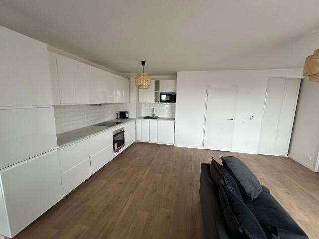 Appartement récent meublé Bordeaux T4 84.42 m2
