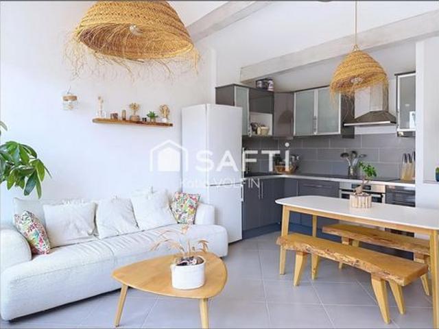 Appartement refait à neuf avec terrasse