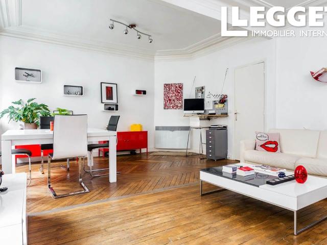 Appartement refait à neuf 2 3 pièces Buttes Chaumont balcons Ascenseur