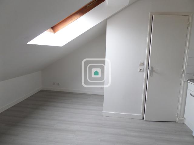 APPARTEMENT REIMS, Studio Avenue de Laon