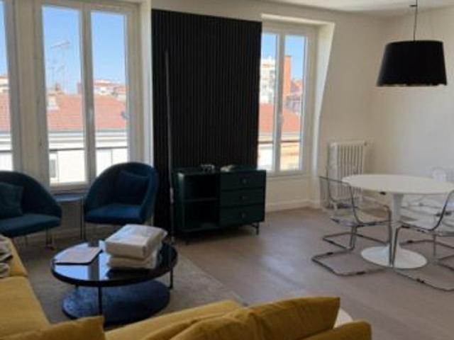 Appartement • Reine Mairie