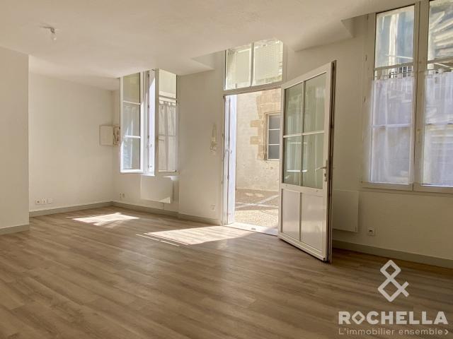 Appartement rez de chaussée sur cour
