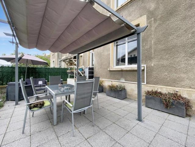 Appartement Rez de jardin 2 Chambres Grenier Cave Jardin Proche toutes commodités