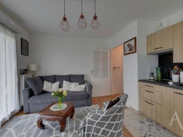 Appartement Romainville 1 pièce s 32.39 m2