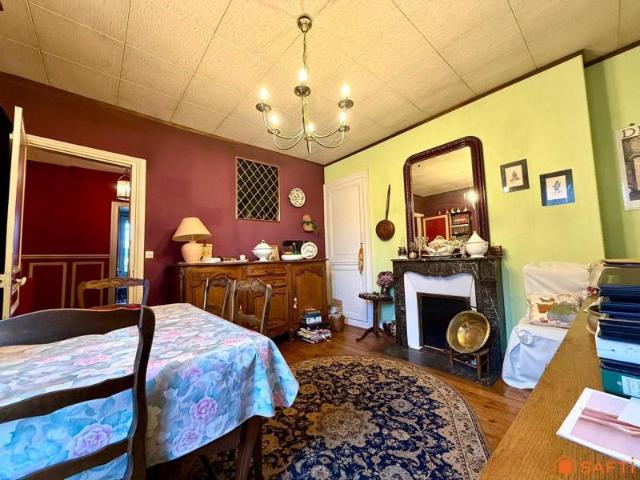Appartement 2 chambres + greniers