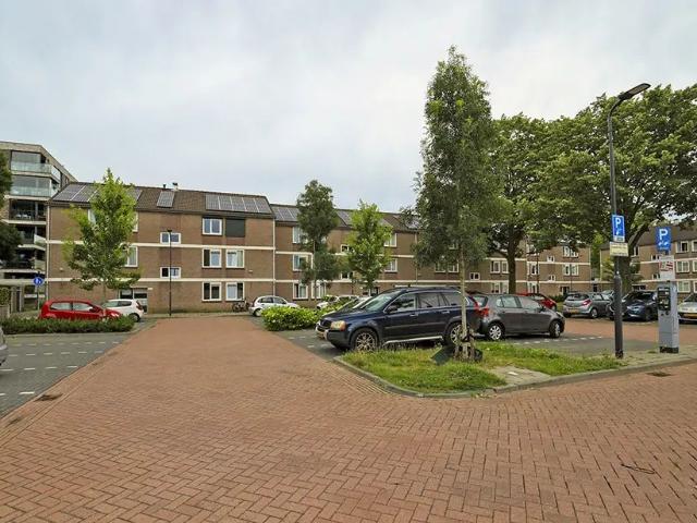 Appartement Santrijnhof 43, Oosterhout À louer