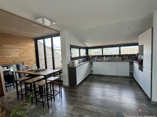Appartement sans travaux avec terrasse tropézienne