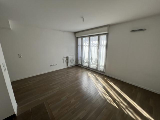 Appartement, Saint Cyr l&apos École