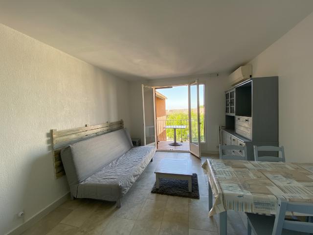 Appartement Saint Cyr Sur Mer 1 pièce s 30.54 m2