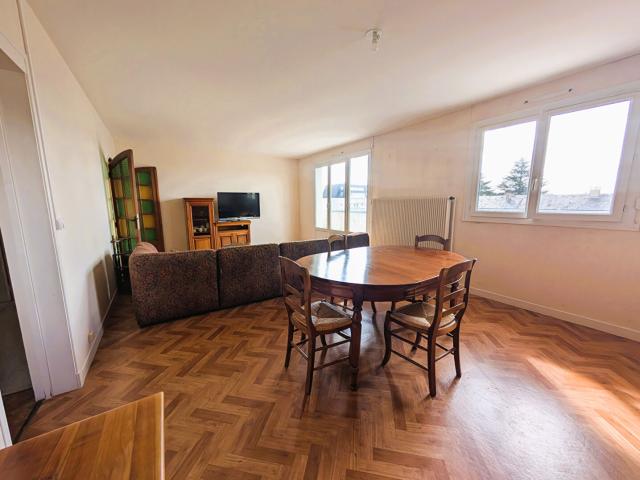 Appartement Saint Cyr Sur Loire 3 pièces MEUBLÉ avec cave
