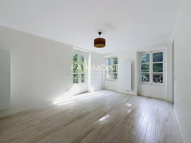 Appartement Saint Germain En Laye 5 pièce s 108.71 m2