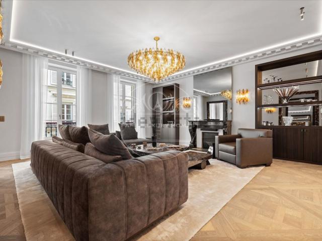 Appartement, Saint Germain l’Auxerrois, Paris