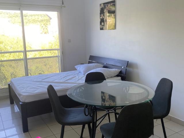 Appartement Saint Gilles Les Bains