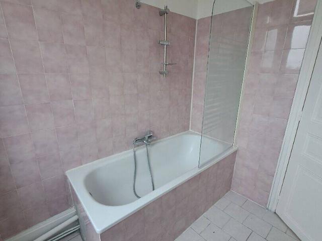 Appartement Saint Mammes 3 pièces de 77 m2 dans un Immeuble Bou