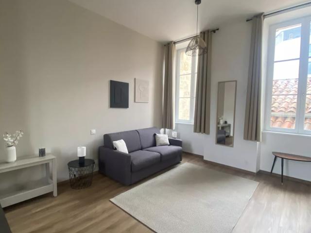 Appartement Saint Michel / Victoire / Capucins 27m²